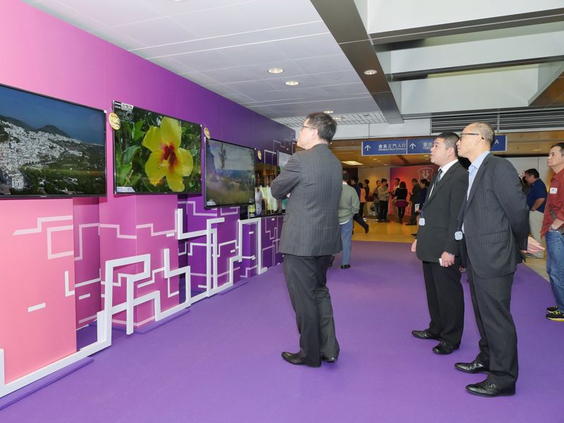 New Panasonic 4K LED iDTVs and cameras were installed at the Member’s Enclosure to let the audiences enjoy the very first high resolutions of the advanced 4K products.